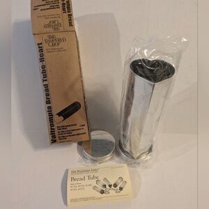 The Pampered Chef Heart shaped Bread Pan Tube